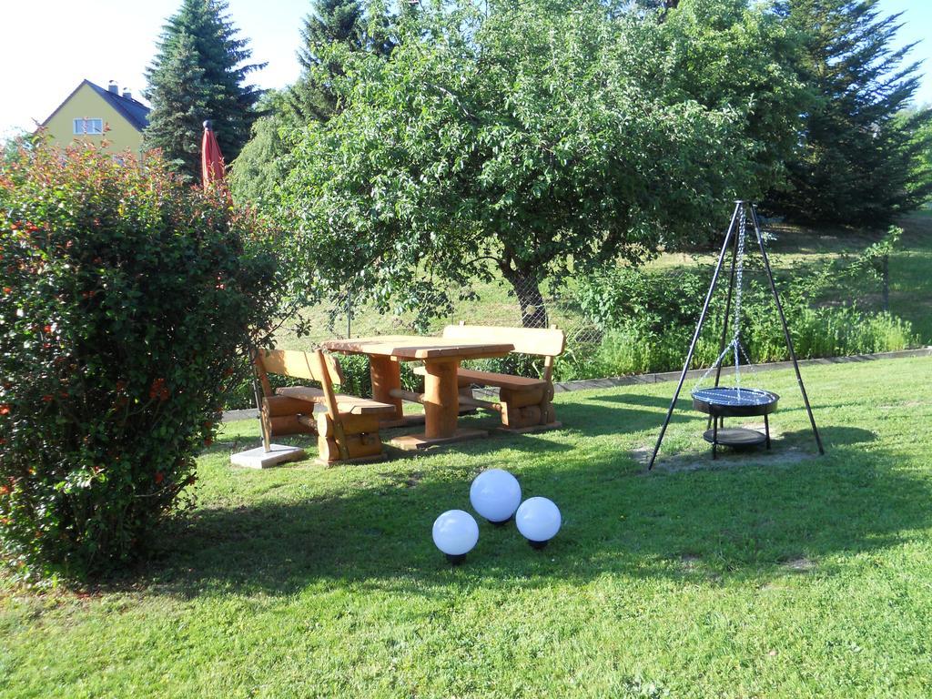 Ferienhaus Zittau Oberlausitz & Ferienwohnung Am Hamann Berg Eksteriør bilde